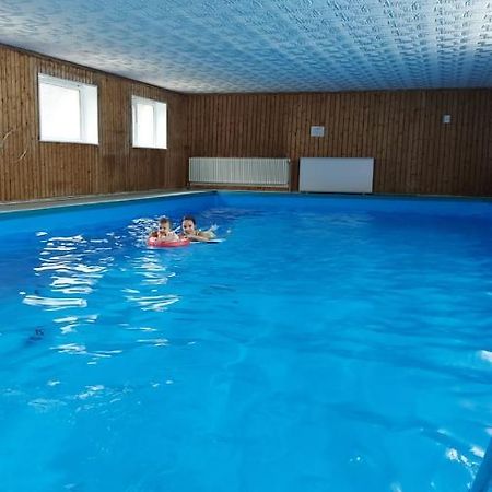 Ferienwohnung Am Waldsee Mit Schwimmbad غرنباخ المظهر الخارجي الصورة