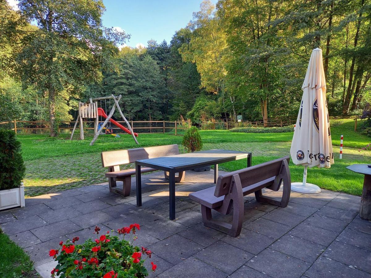 Ferienwohnung Am Waldsee Mit Schwimmbad غرنباخ المظهر الخارجي الصورة